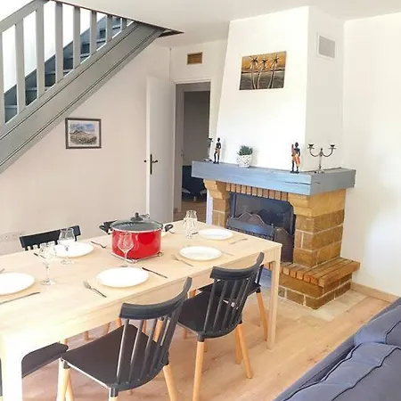 Holiday home Maison 100m2 Avec Piscine A 2h De Paris *